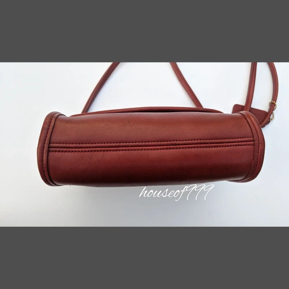 ✨🍒Vintage Coach Chrystie crossbody 9892 in Bordeaux - Picture 4 of 8